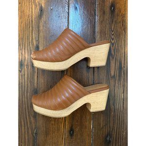 Beklina Ribbed Clog